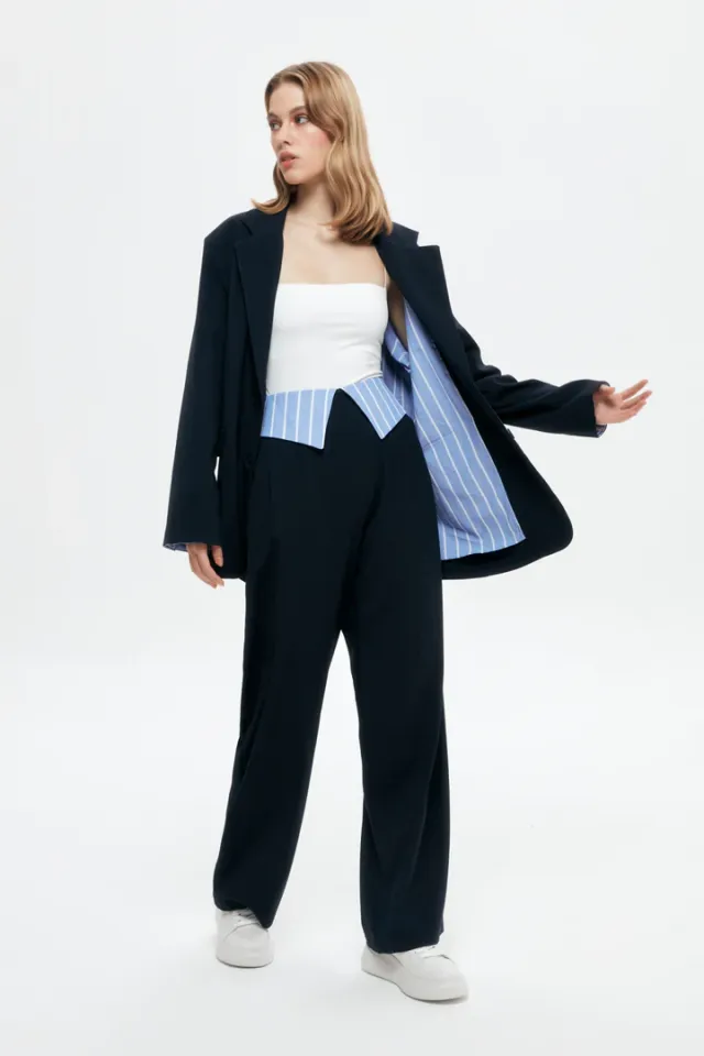 Lacivert Takım Elbise - Astarı Çizgili Blazer Ceket, Bel Detaylı Bol Paça Pantalon