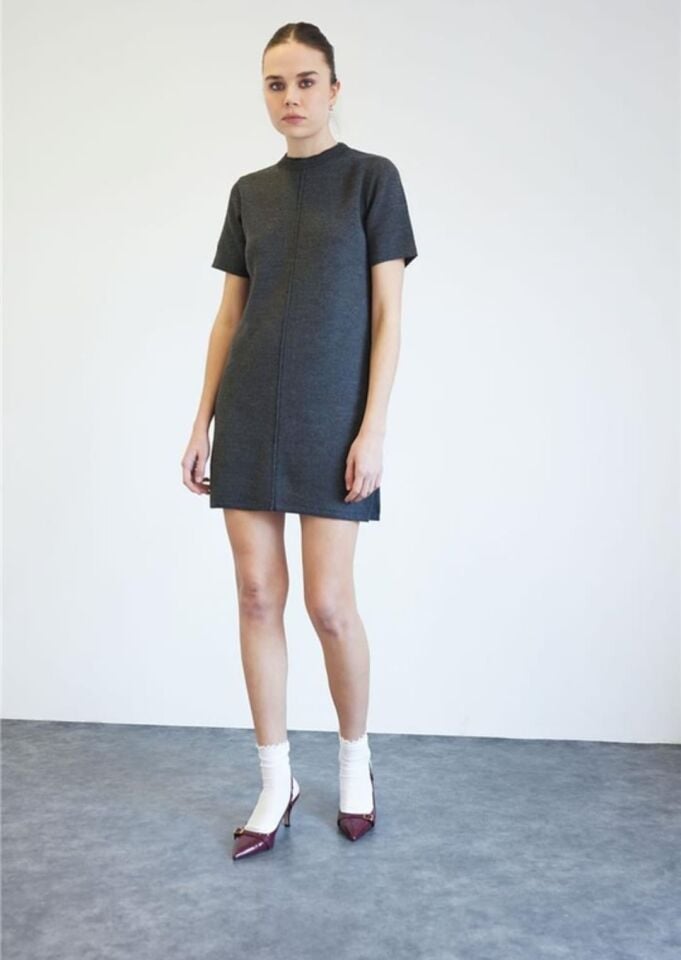 DİKİŞ DETAYLI TRİKO ELBİSE